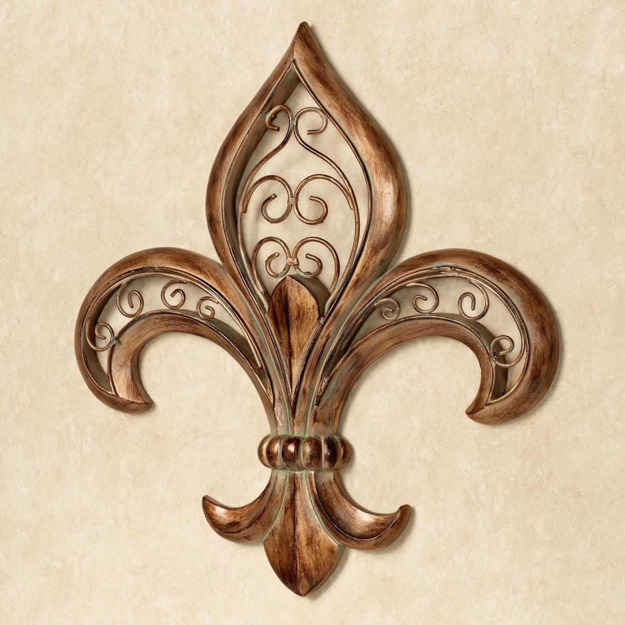 Fleur de lis outdoor decor